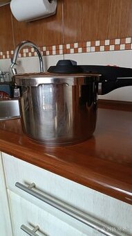 Tlakový hrniec Kelomat