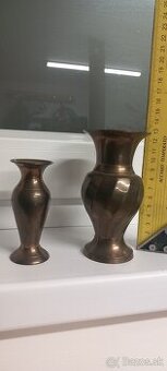 Vázy.