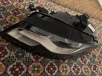 Audi A4 B8 ľavé predné svetlo