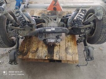 Volkswagen Tiguan 2.0tdi,4x4 Predám Zadnú napravu