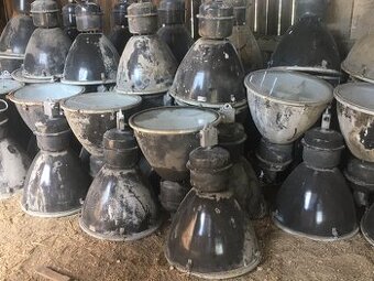 Staré priemyselné lampy , staré lampy