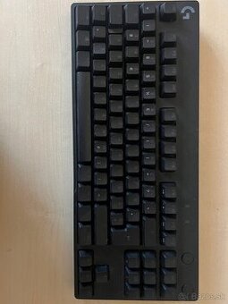 Logitech klávesnica