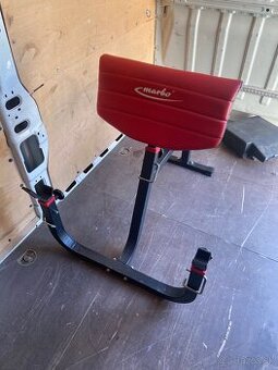 Scotova lavička (lavička na biceps)