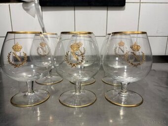 Retro poháre „Napoleonky“ na koňak s pozláteným erbom – sada