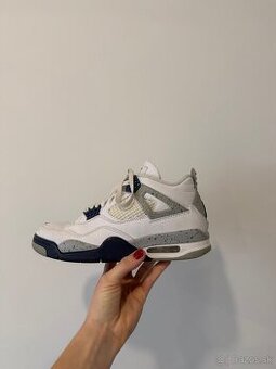Air Jordan 4 Midnight Navy