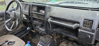 Suzuki Samurai - rôzne náhradné diely