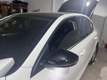 ČIERNE KRYTY spätných zrkadiel