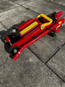 Hydraulicky zdvihák  mobilný