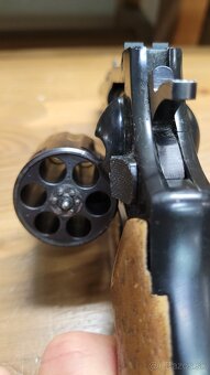 Predám revolver H.S. Waffenfabrik model. Luger