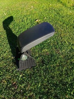 laktová opierka kožená Škoda Superb 2