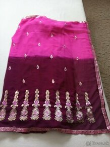Tieňovane indické sari