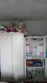 Izba pre bábätko  IKEA HENSVIK (skrinka a knižnica)
