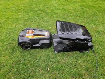 Automatická kosačka Riwall Pro 1000 v super stave