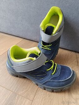 Decathlon turistická obuv v. 32