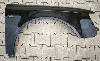 Pravý predný blatník Audi A4 B7