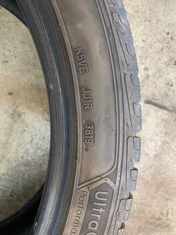 Goodyear 275/40 R22