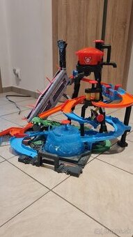 Hot wheels garaz