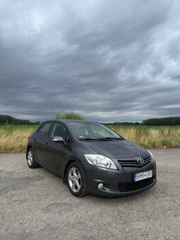 Toyota Auris 1.4 D-4D 5D L 66kw