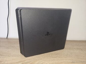 Predám PS4 slim 1tb a PS4 virtuálnu realitu