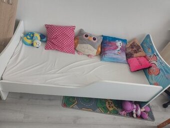 detska postel