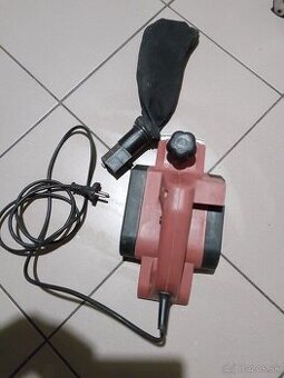 Elektrický hoblik .