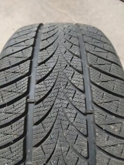 Triangel 225/45 R17