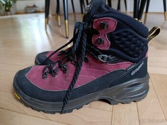 Turisticke topánky 41