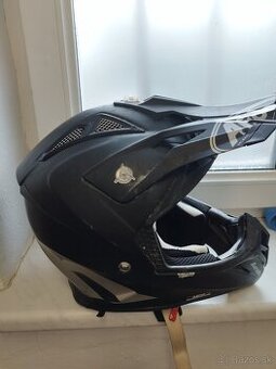 Prilba Airoh veľkosť L