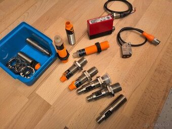 optické / optoelektronické reflexné a kapacitné snímače M18