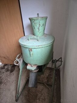 Šrotovník na obilie