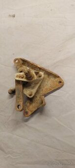 Zachyt brzdy a automat spojky jawa