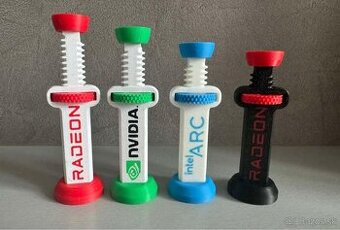 Držiak na grafickú kartu