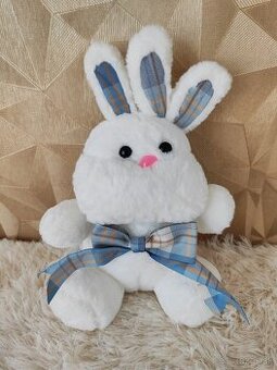 Plyšová hračka, zajačik s veľkou mašličkou, bielo-modrý