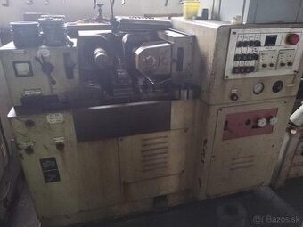 Stroj na válcování závitů VEB UPW 25.1 (7924)