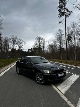 BMW E90 325i