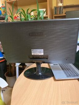 Predam monitor Samsung LS 24D300