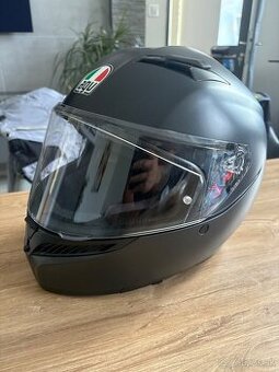 Prilba agv