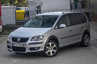 Volkswagen Touran Cross 2.0 TDI Webasto 7 miestne