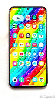 samsung galaxy S24,,dobry stav,vykonny a pekne foti