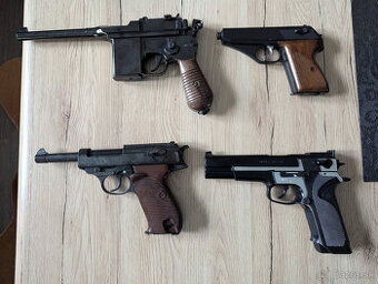 Airsoft nemecké pištole (Redukcia kolekcie)
