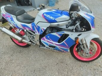 Suzuki Gsxr 750w - 1
