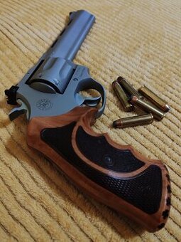 Revolver Taurus