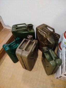 PLECHOVÉ BANDASKY