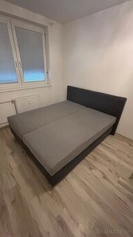 Manželská posteľ