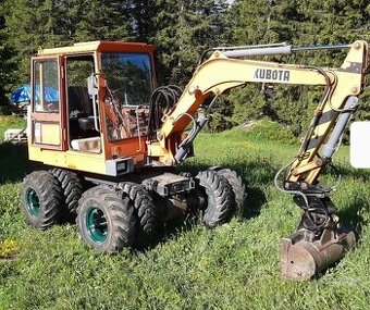 Kolesovy bager kubota