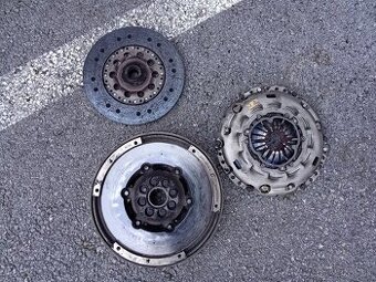 Mazda CX7 rok výroby 2010 2.2diesel spojka