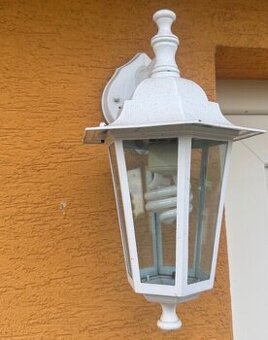 Nástenné svietidlo