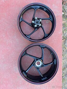 TRIUMPH SPEED TRIPLE 1050 OROGINÁLNE ráfy