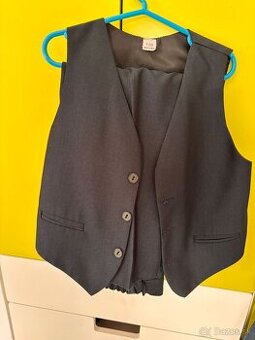 chlapcenske nohavice + vesta