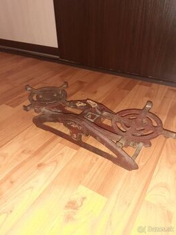 Stará misková vaha